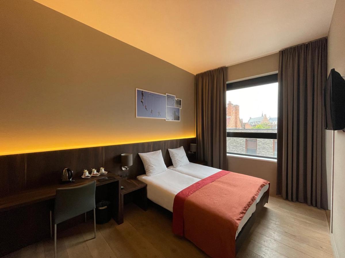 Hotel Elisabeth Мехелен Екстериор снимка
